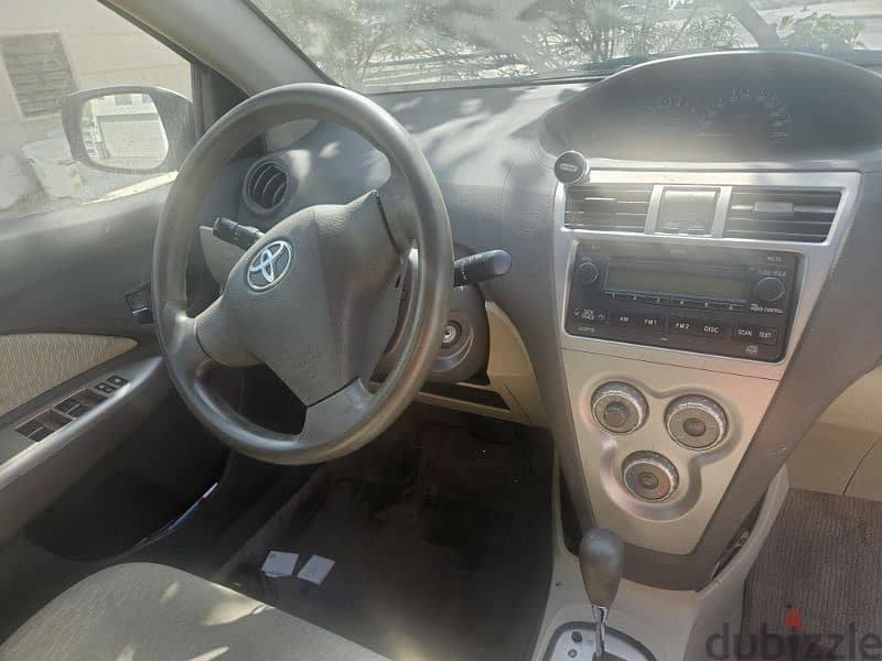 Toyota Yaris 2009 4