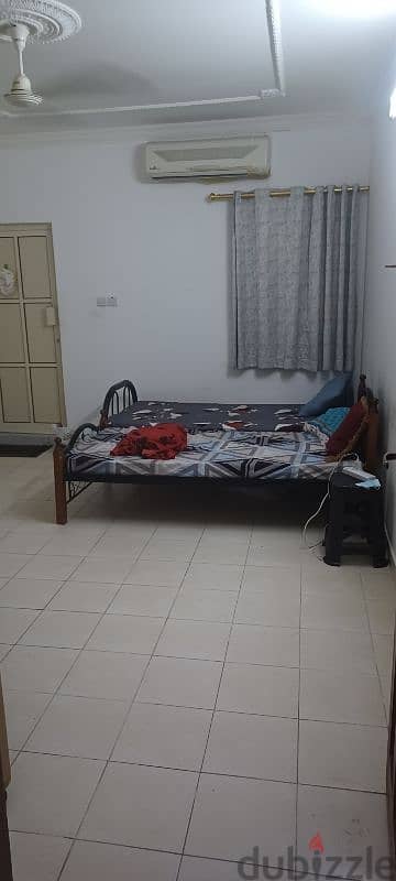 bed space available in muharraq. ladies only