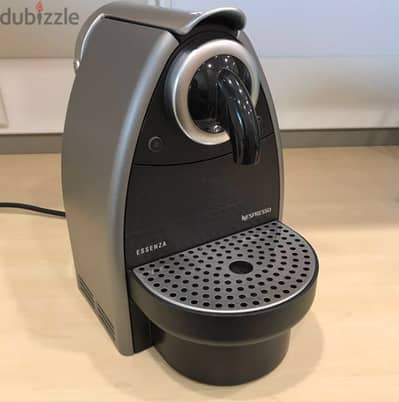 Nespresso Essenza C100 Coffe Machine