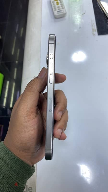 Iphone 15 Pro Max 256GB Natural Titanium 2