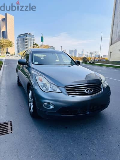 Infiniti QX50 - 2015 - Well Maintained