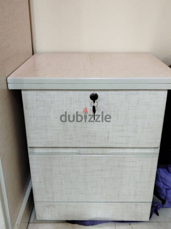 studio furniture available in good condition 3