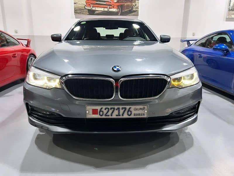 BMW 530i Sport Line 2018 Agent history 4 Cylinders 2.0L TC Full option 11