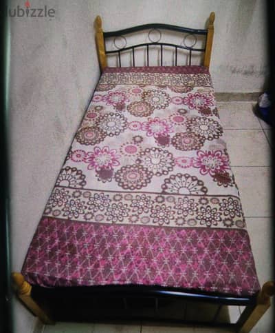 Single bed with mattress