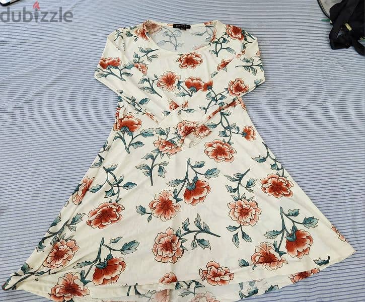 Assorted tops and dresses - price in description 3