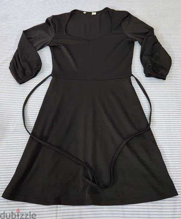 Assorted tops and dresses - price in description 5