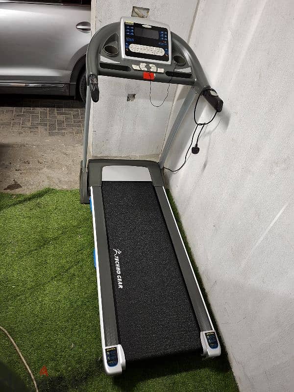 Techno  Gear  Brand   Foldable Treadmill 5