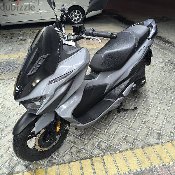 للبيع سكوتر SYM Jet X 200cc جديد بحالة ممتازة 4