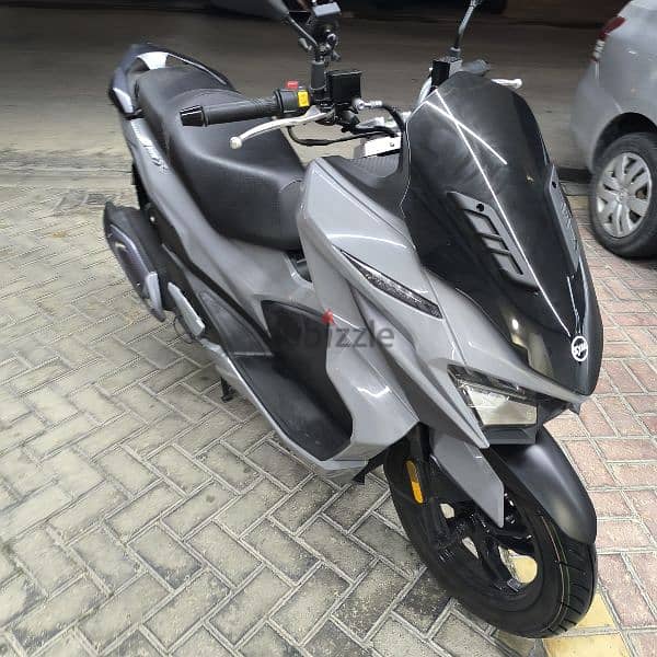 للبيع سكوتر SYM Jet X 200cc جديد بحالة ممتازة 5