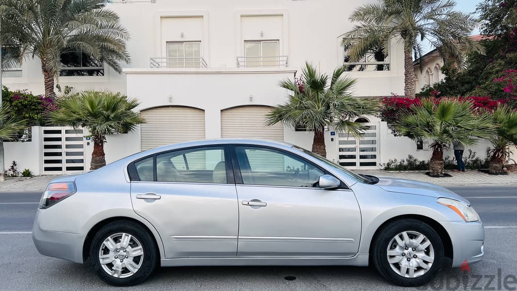 NISSAN ALTIMA  | GOOD CONDITION  | LOW MILEAGE 4