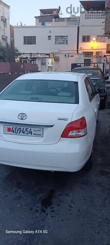 Toyota Yaris 2012 1