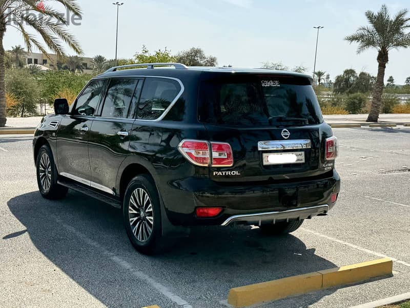 Nissan Patrol Platinum 2015 Black 6