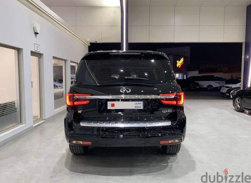 Infiniti QX80 5