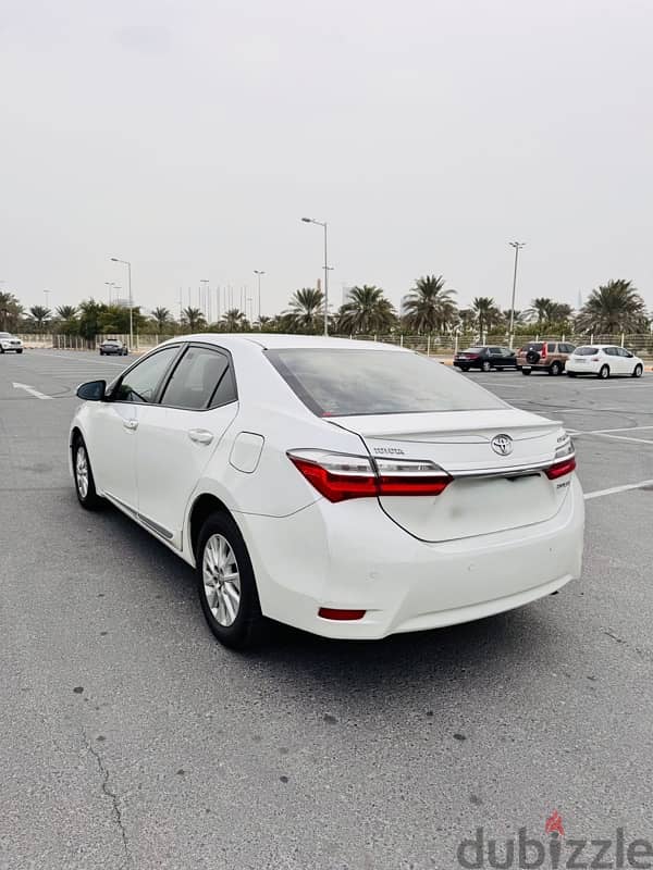 Toyota Corolla 2.0 - 2018 - Well Maintained 8