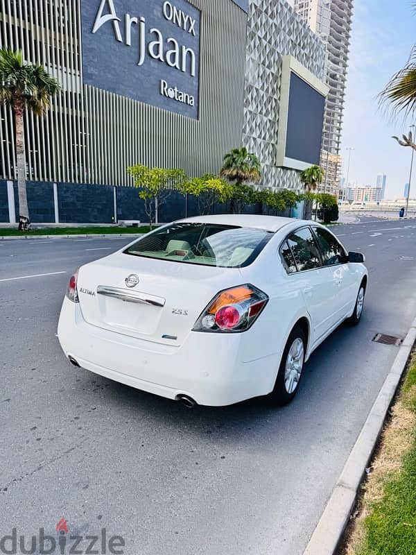 Nissan Altima 2011 9