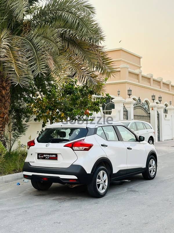 Nissan Kicks 2018 model low mileage call or WhatsApp on 33239169 2