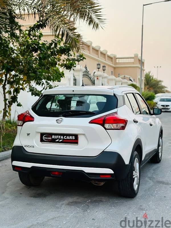 Nissan Kicks 2018 model low mileage call or WhatsApp on 33239169 4