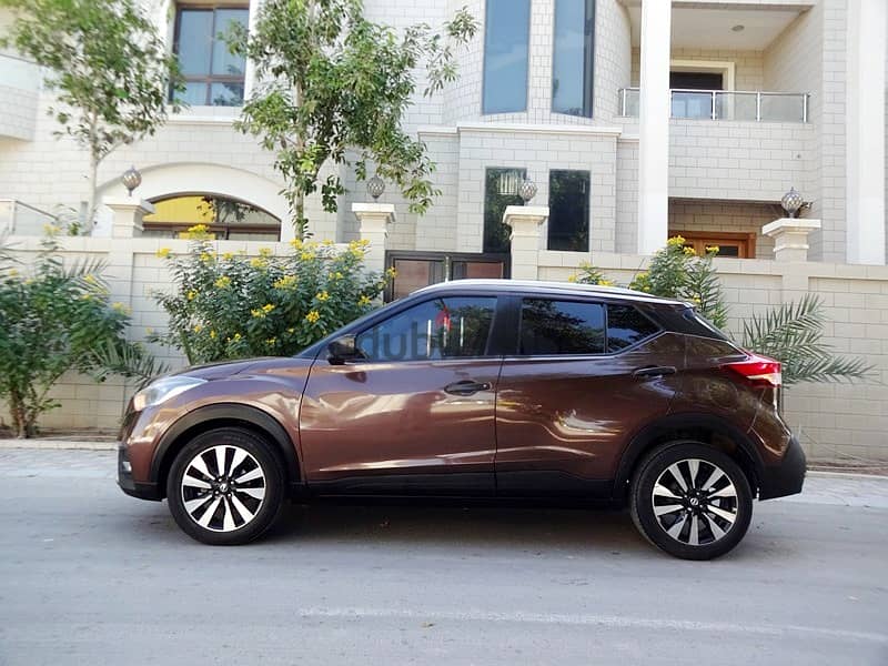 Nissan Kicks 1.5 L 2018 Brown Well Maintained Urgent Sale 3