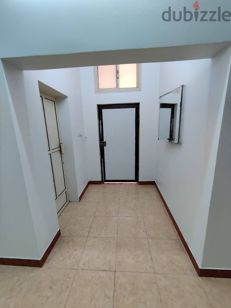 للإيجار منزل صغير في الديه. . . For rent a small house in Daih 1