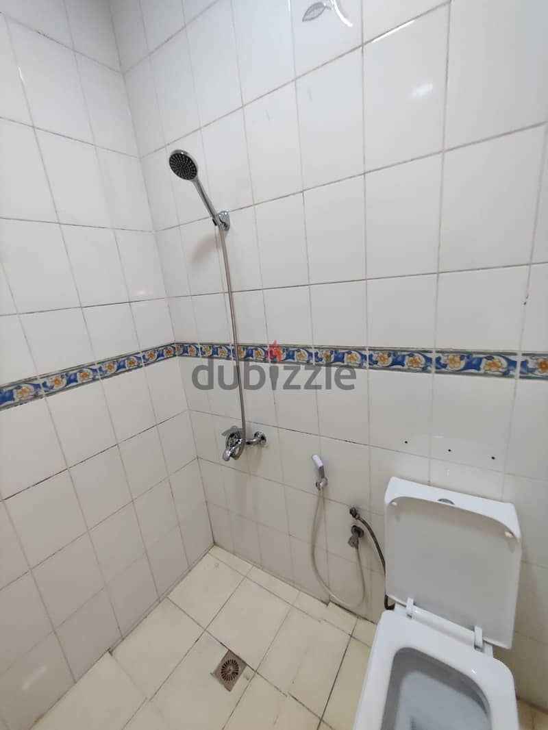 للإيجار منزل صغير في الديه. . . For rent a small house in Daih 19