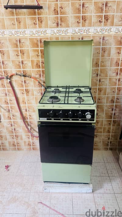 4 Burner cooker with Gas Oven