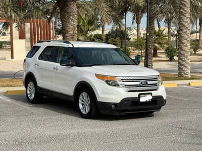 Ford Explorer 2XLT 012 white