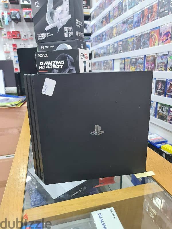 PlayStation 4 Pro 1TB 1