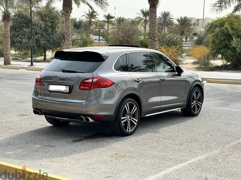 Porsche Cayenne 2011 grey 7