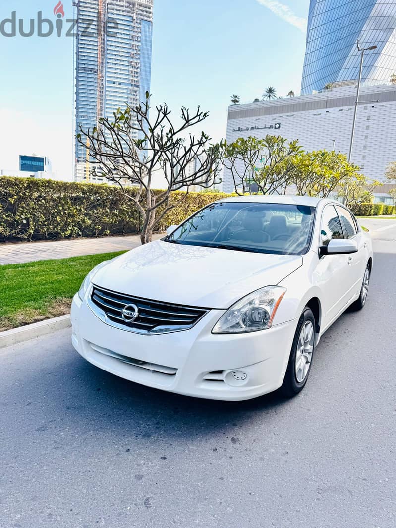 Nissan Altima 2011 V4 WHITE 155000 2