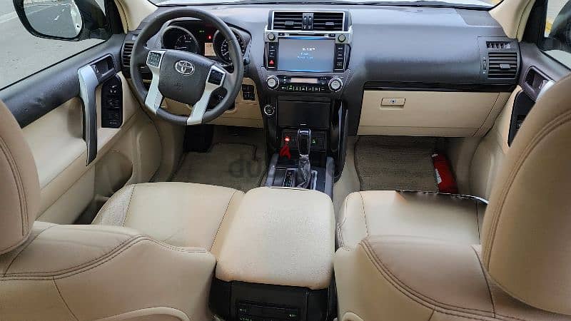 Toyota Prado V6 model 2015 no accidents no paint 5