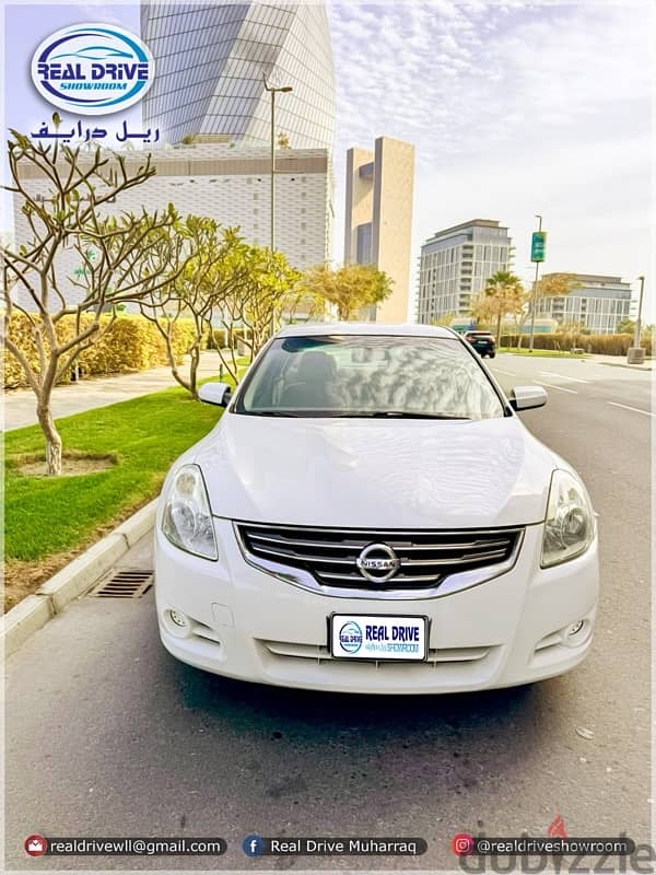 Nissan Altima 2011 (2.5 White ) CLEAN CAR 0