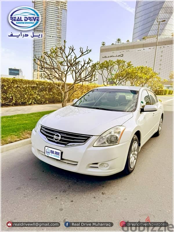 Nissan Altima 2011 (2.5 White ) CLEAN CAR 1