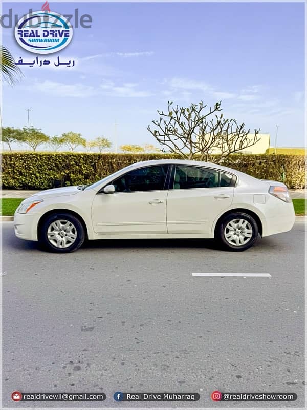 Nissan Altima 2011 (2.5 White ) CLEAN CAR 2