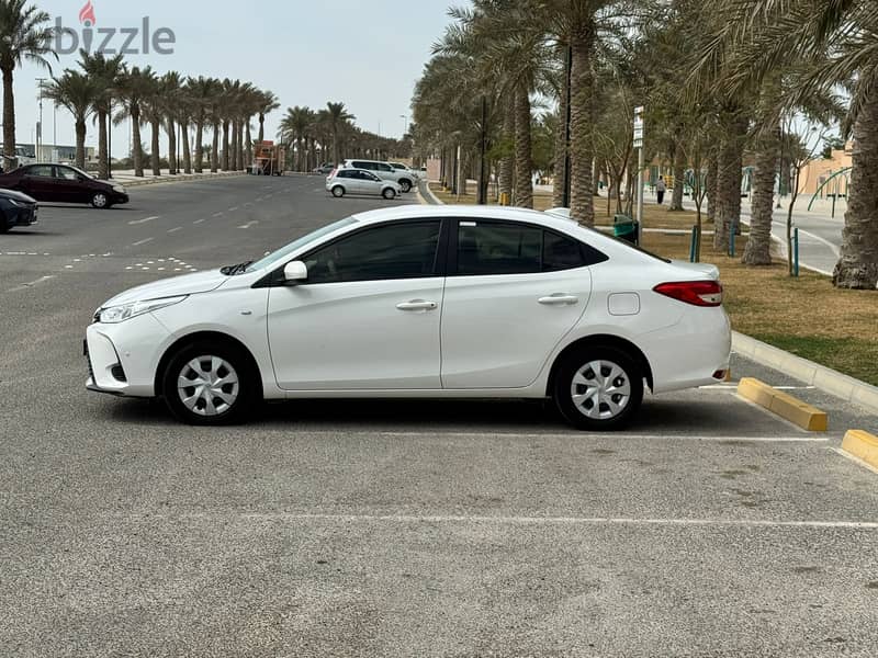 Toyota Yaris 2022 white 3