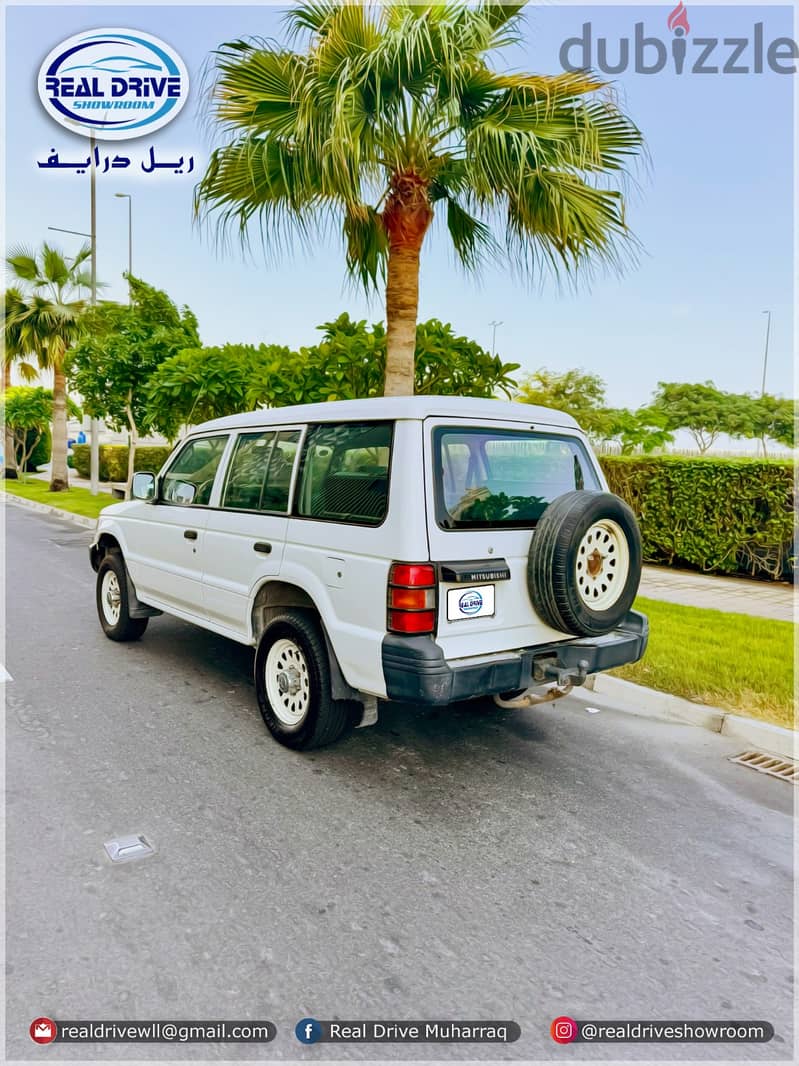 Mitsubishi Pajero 2003 (CLASSIC MODEL)GOOD CONDITION FOR SALE 5