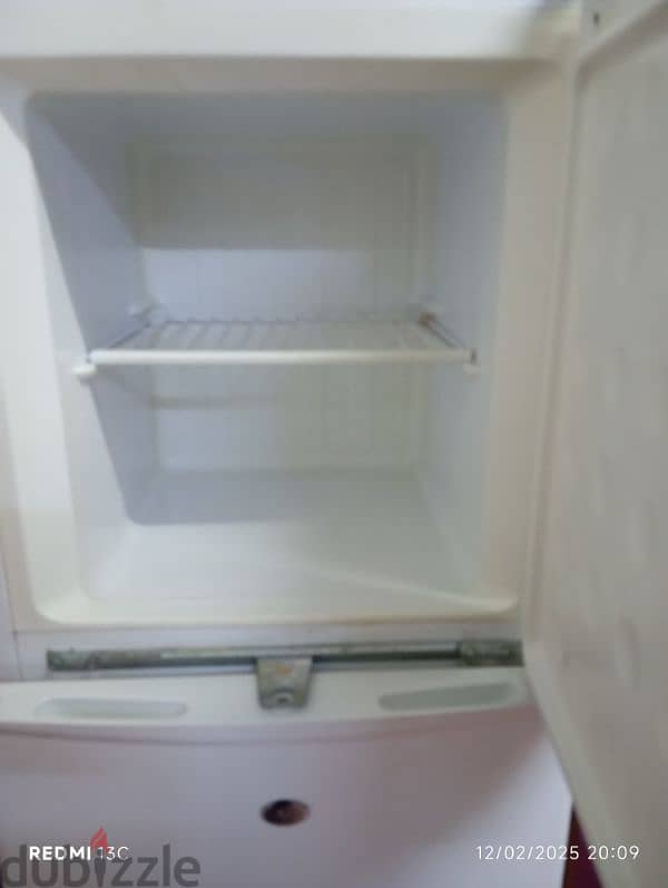 Refrigerator for sale in sitra al quraiya 0