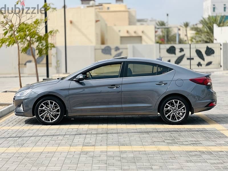 Hyundai Elantra 2019 Model/Full Option/For sale 4