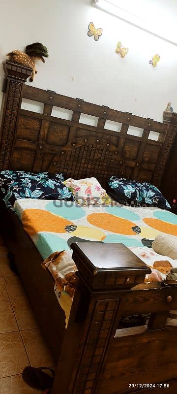 bedroom set with free cupboard 1