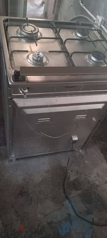 microwave oven good condition good working only 3 months use 1