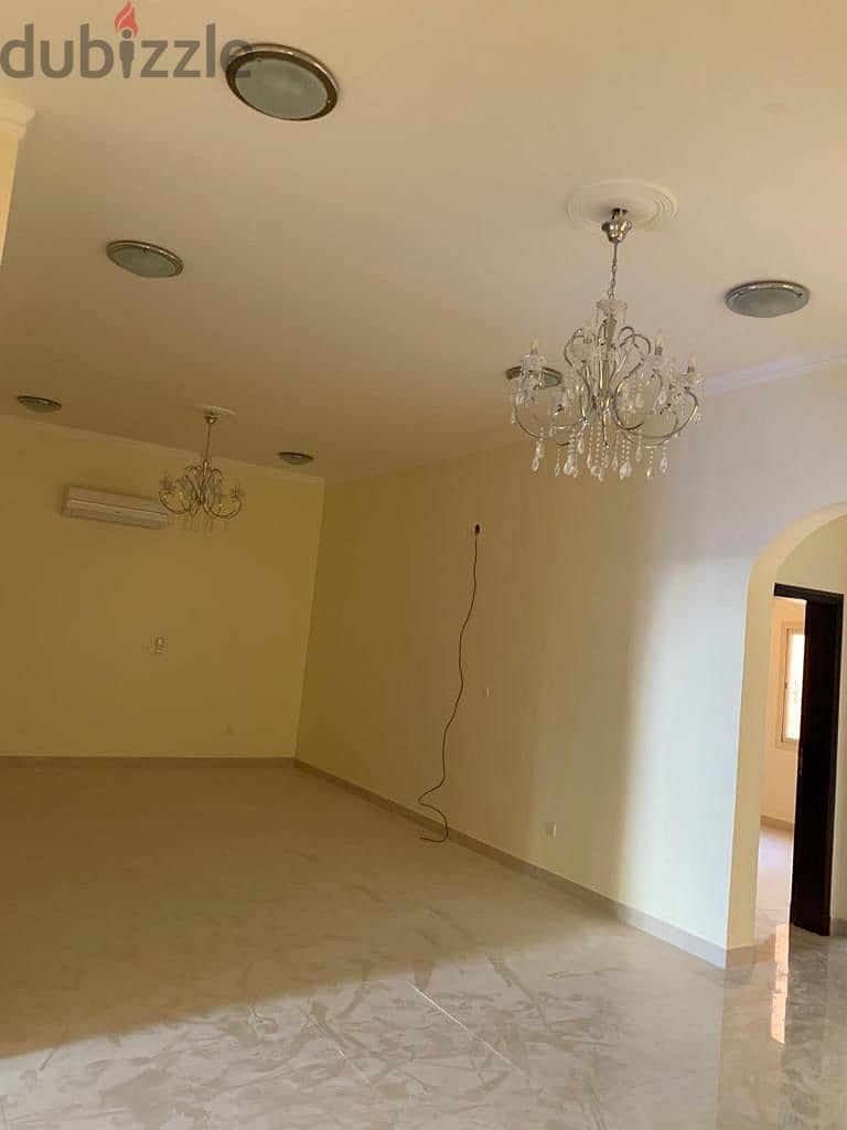 Villa in Arad for  rent  and sale 1