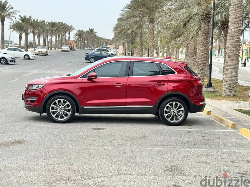 Lincoln MKC 2019 Red 3