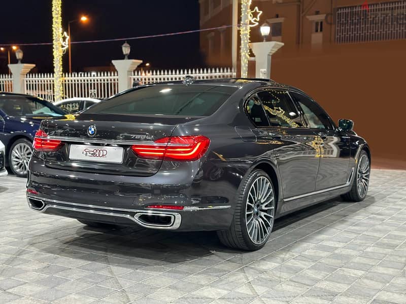 BMW 7-Series 2016 750li 9