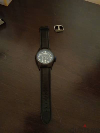 Watch with broken clip