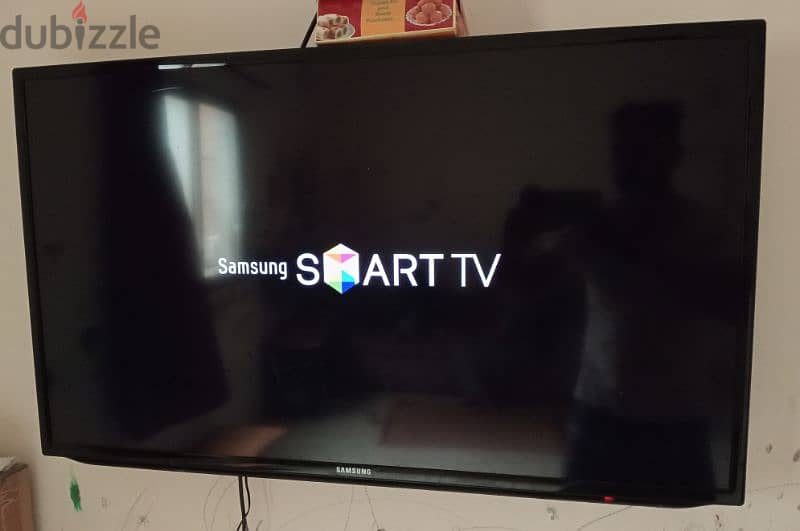 Used 40'' Samsung Smart TV for sale 0