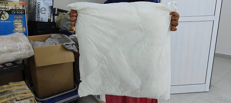 Large white polyester pillow 2