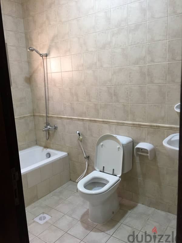 sharing flat for rent in JidAli 4