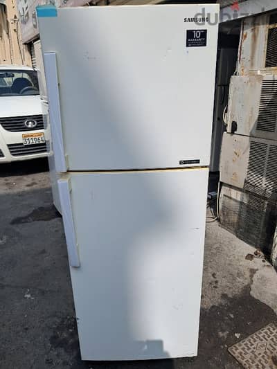 Fridge For sale with Gurranty, Good condition 33920488