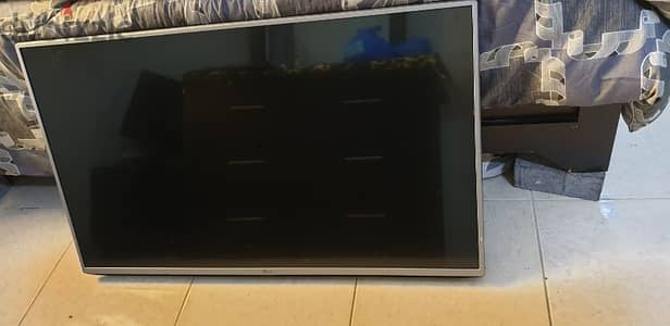 LG 43 Inch 35bd (not smart)