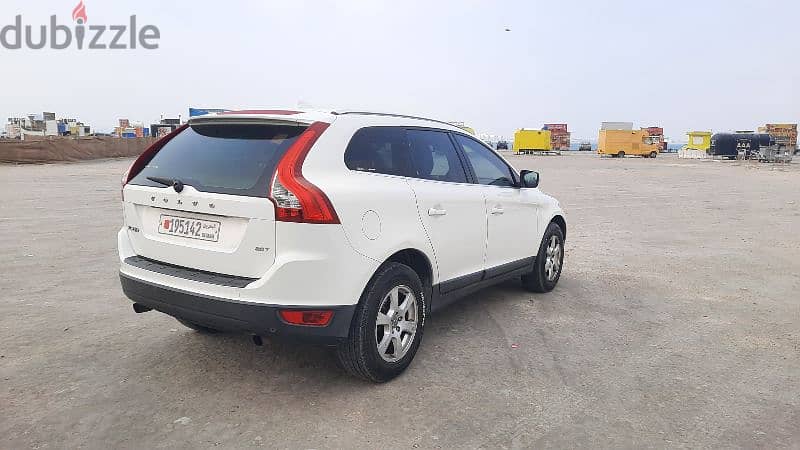 Volvo XC60 2011, 2.0Turbo,Full Option 4