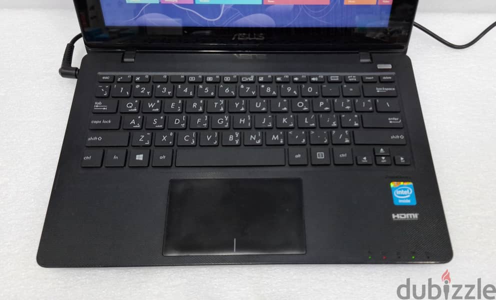 ASUS Touch Mini Laptop 12" HD Display 2GB RAM Windows 8 Ready to Use 9